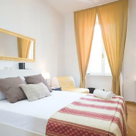 Leonardo Suite Navona Rome Exterior photo